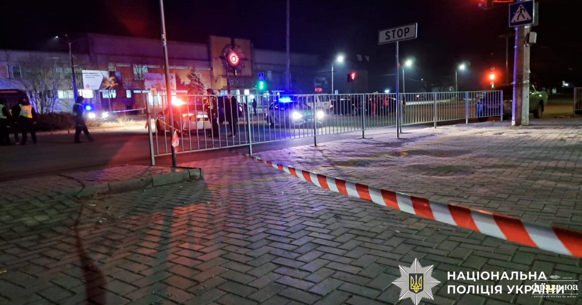 У Миколаєві пролунав вибух на непрацюючій АЗС – поранено поліцейських